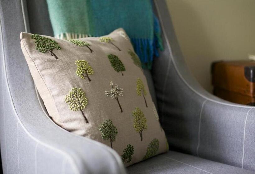 غرفة ديلوكس, The Royal Oak