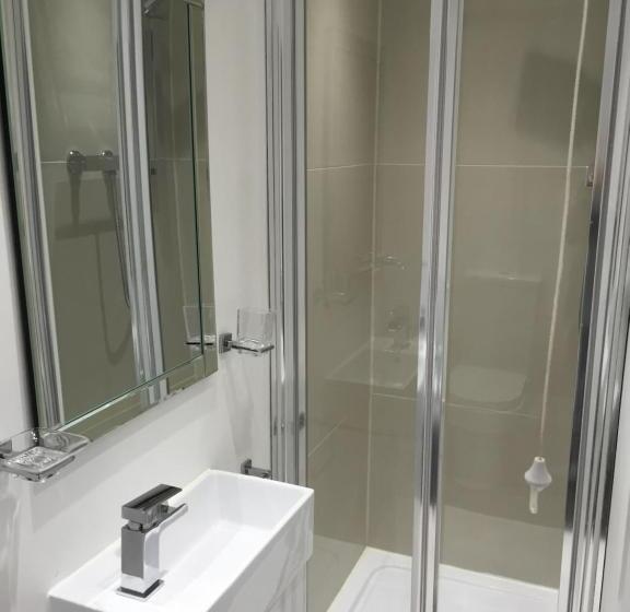 バス共有のスタンダードルーム, Acacia Villas Guest House