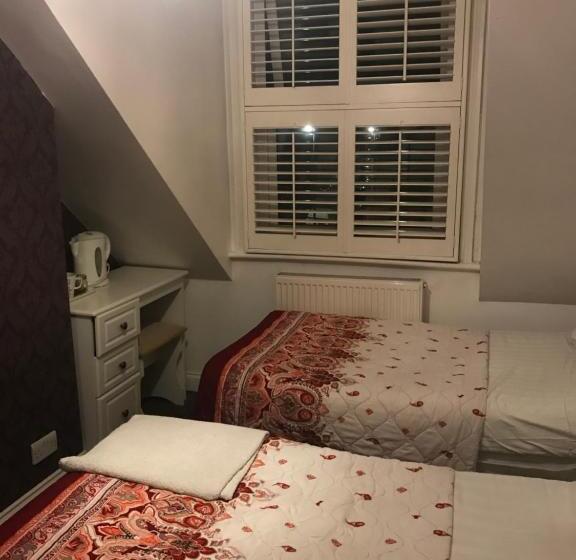 バス共有のスタンダードルーム, Acacia Villas Guest House