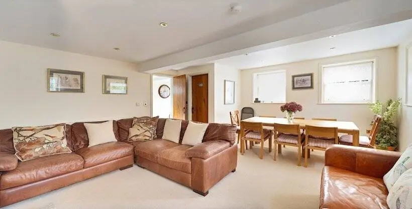 4ベッドルームハウス, Oakerthorpe Holiday Village