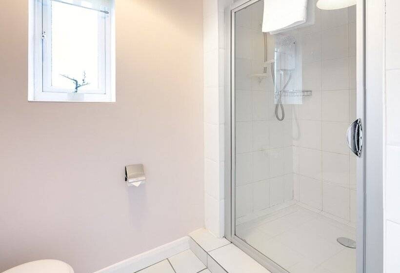 침실 3개 주택, Oakerthorpe Holiday Village