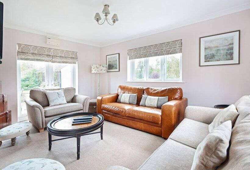 침실 3개 주택, Oakerthorpe Holiday Village