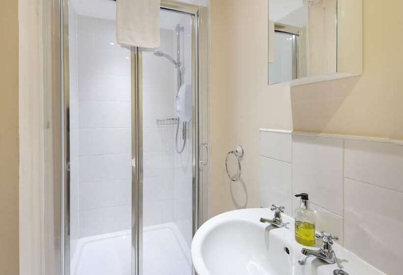 침실 4개 주택, Oakerthorpe Holiday Village