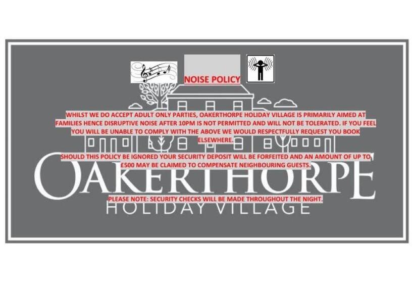 침실 4개 주택, Oakerthorpe Holiday Village