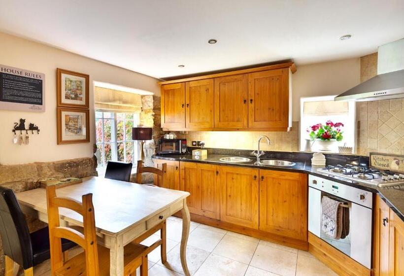 침실 2개 주택, Oakerthorpe Holiday Village