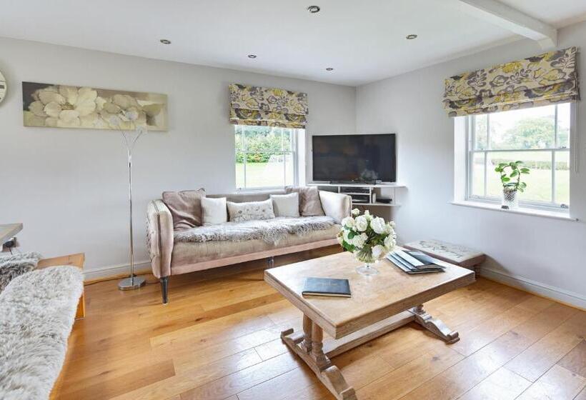 침실 1개 주택, Oakerthorpe Holiday Village