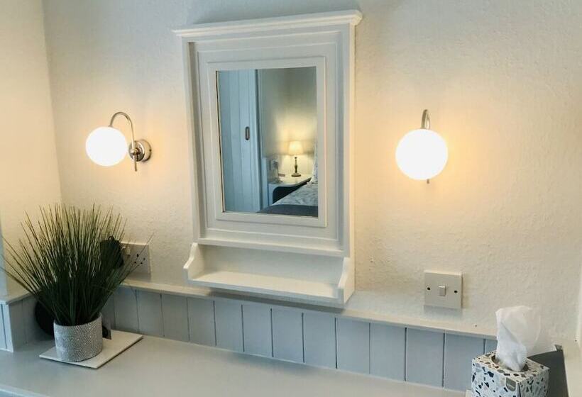 Номер Стандарт Совместная Ванная, Arden House