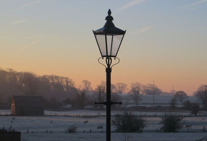 Номер Superior, Arden House