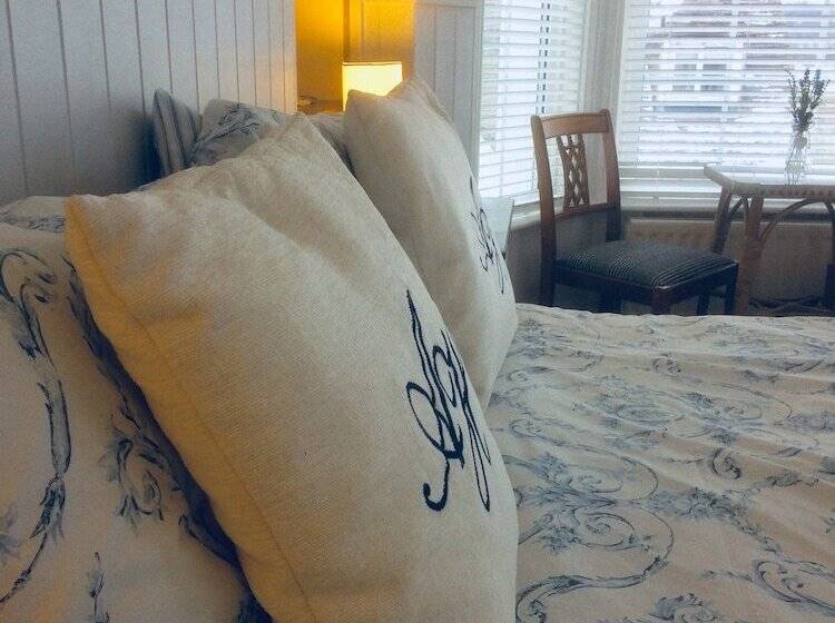 Номер Superior, Arden House