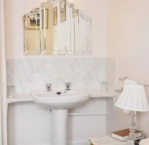 Standard room with outdoor bath, Braemar Guest House