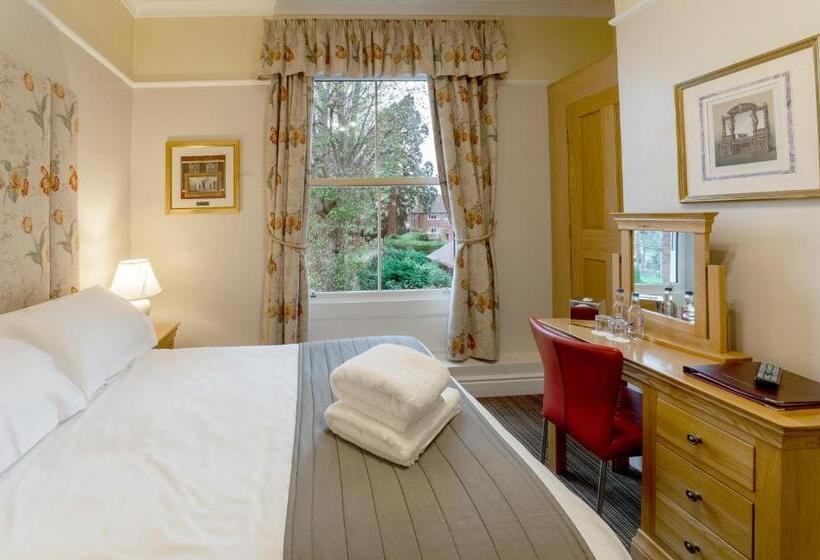 غرفة قياسية مطلّة علي الحديقة, Charades Guest House