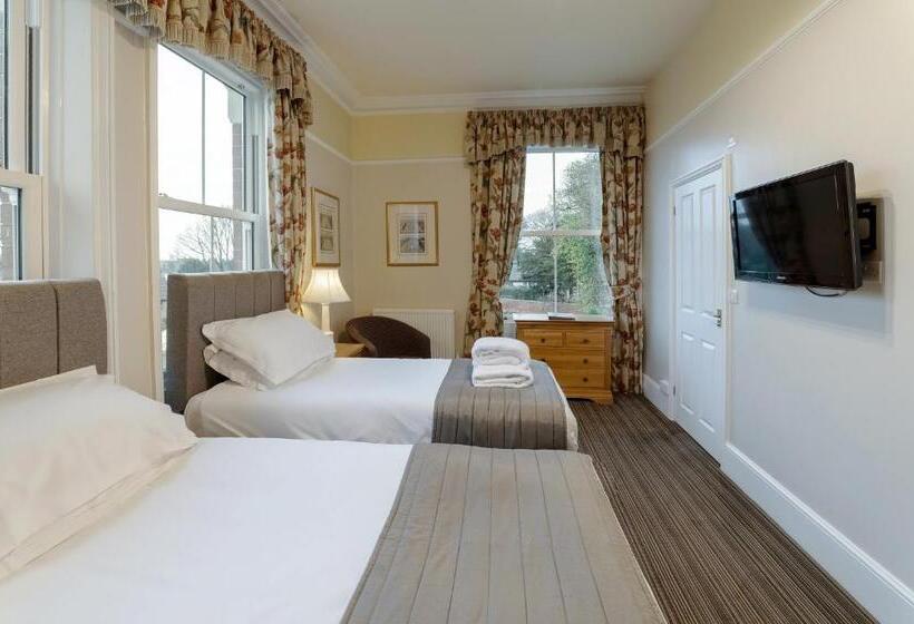 غرفة سوبيريور مطلة على المدينة, Charades Guest House