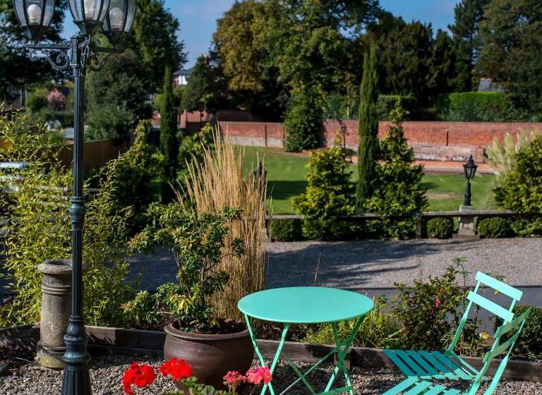 غرفة سوبيريور مزوَّدة بتراس, Charades Guest House