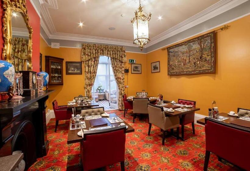 غرفة سوبيريور مطلّة علي الحديقة, Charades Guest House