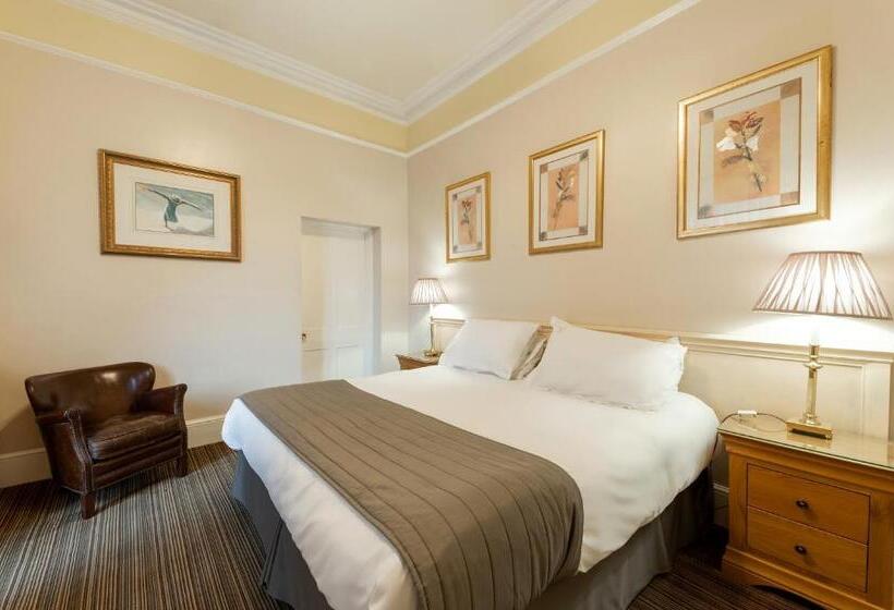 غرفة سوبيريور مطلّة علي الحديقة, Charades Guest House