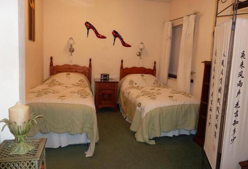 חדר דלוקס לשלושה, Smithy Lodge Guest House