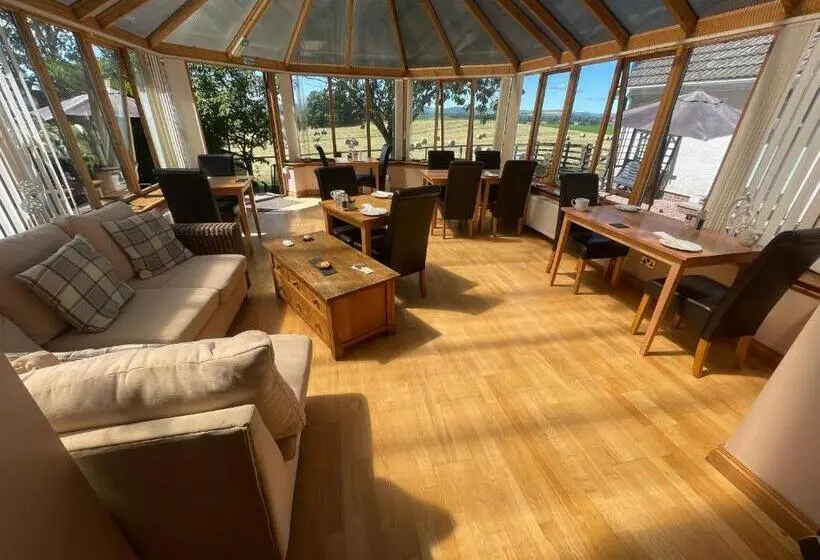 Superior-huone, Southpark House