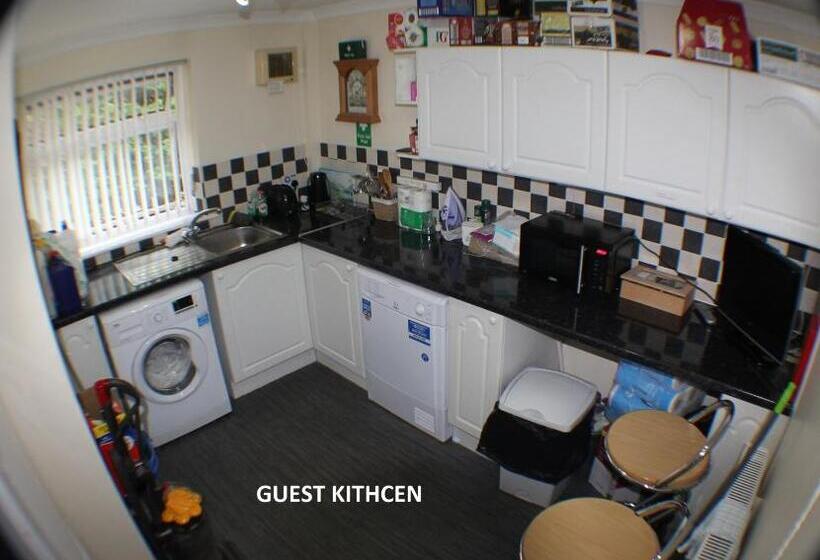 חדר דחוקס עם מיטת קינג, Southpark House