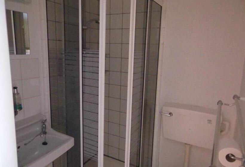 Семейный Номер, The Sandhill