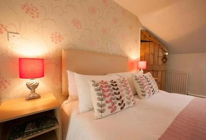 スーペリアールーム, Hollybush Inn