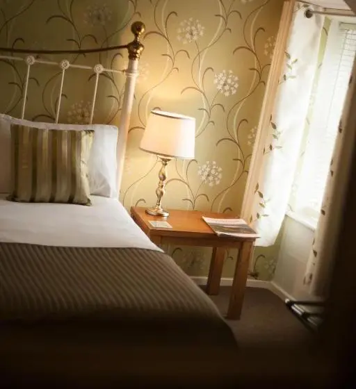スーペリアールーム, Hollybush Inn