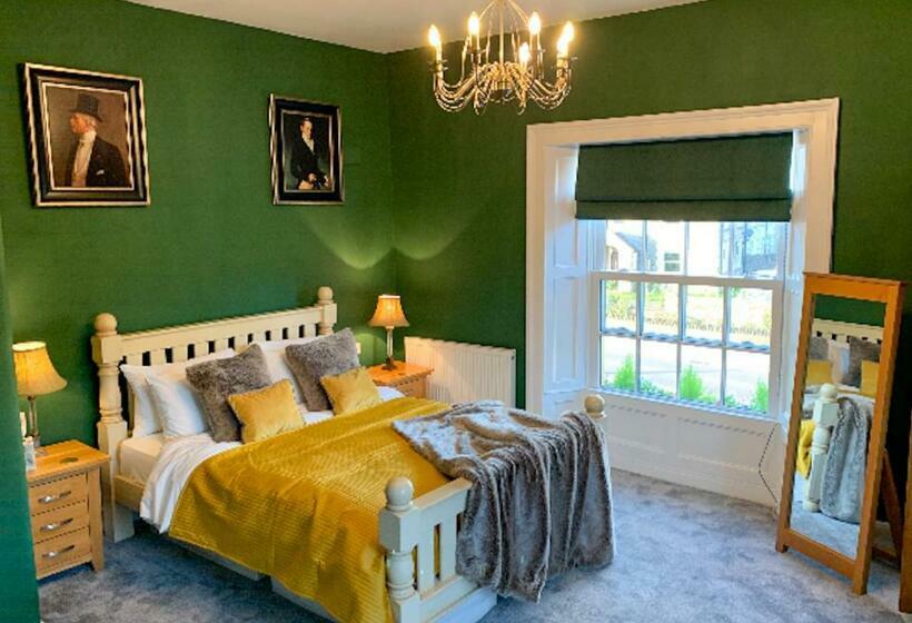 غرفة قياسية, The Bell At Old Sodbury