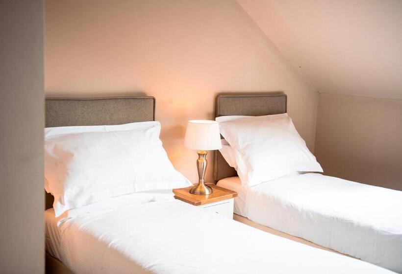 חדר דלוקס, The Wellington Heifer