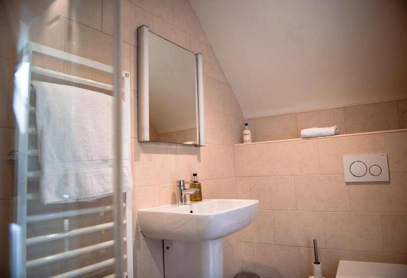 חדר סטנדרט, The Wellington Heifer