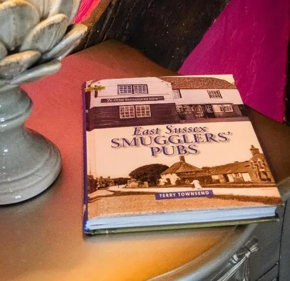 キングサイズベッドのスタンダードルーム, Ye Olde Smugglers Inne