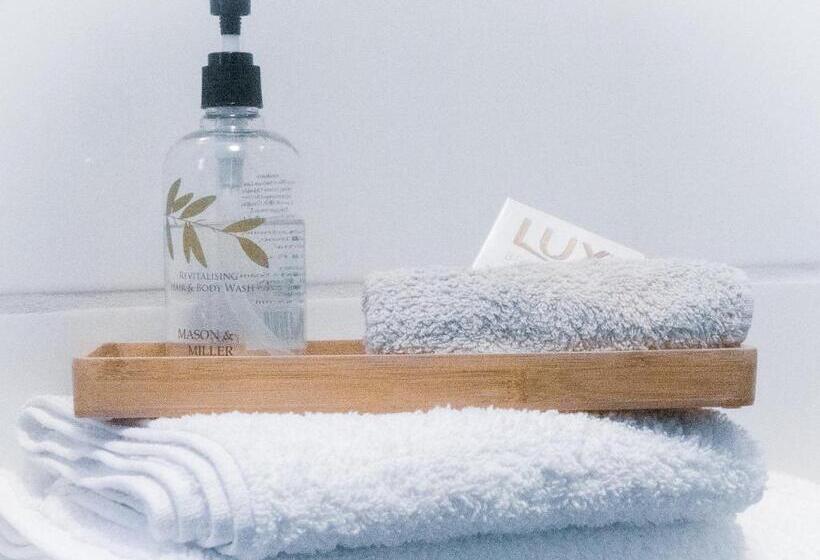 غرفة سوبيريور, Ye Olde Smugglers Inne