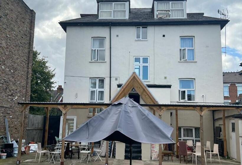 标准间, Aron Guest House