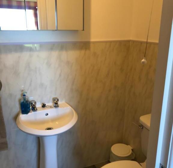 Camera Familiare, Carnside Guest House