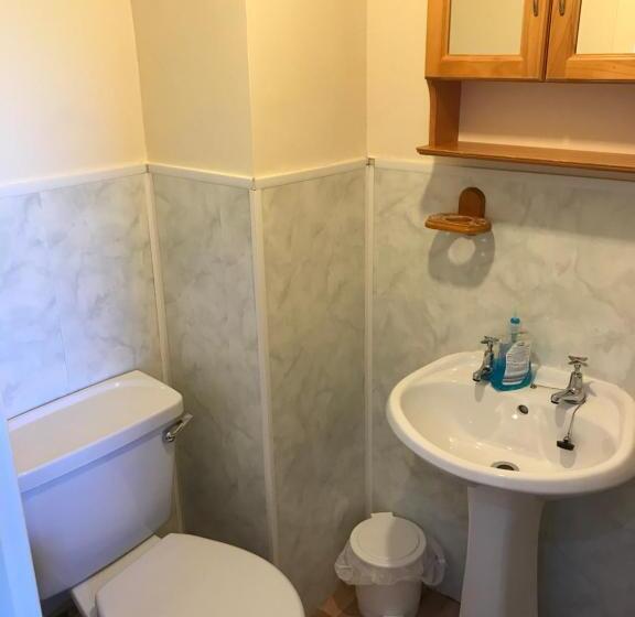 Camera Familiare, Carnside Guest House