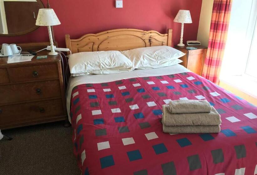 חדר סטנדרט לשלושה, Carnside Guest House
