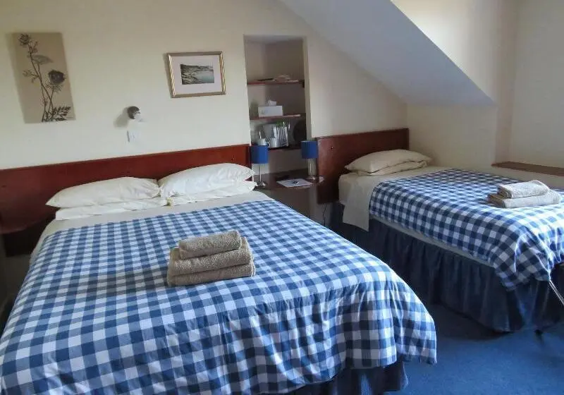 Standard Kolmen Hengen Huone, Carnside Guest House