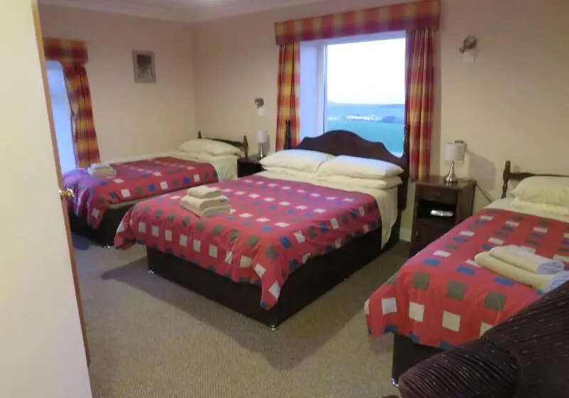 Perhehuone, Carnside Guest House