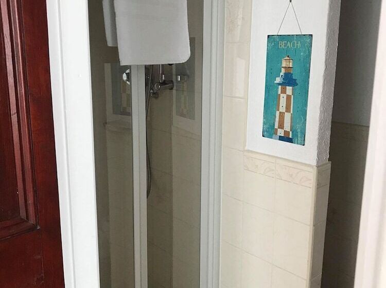 高级三人间, Doriam Guest House