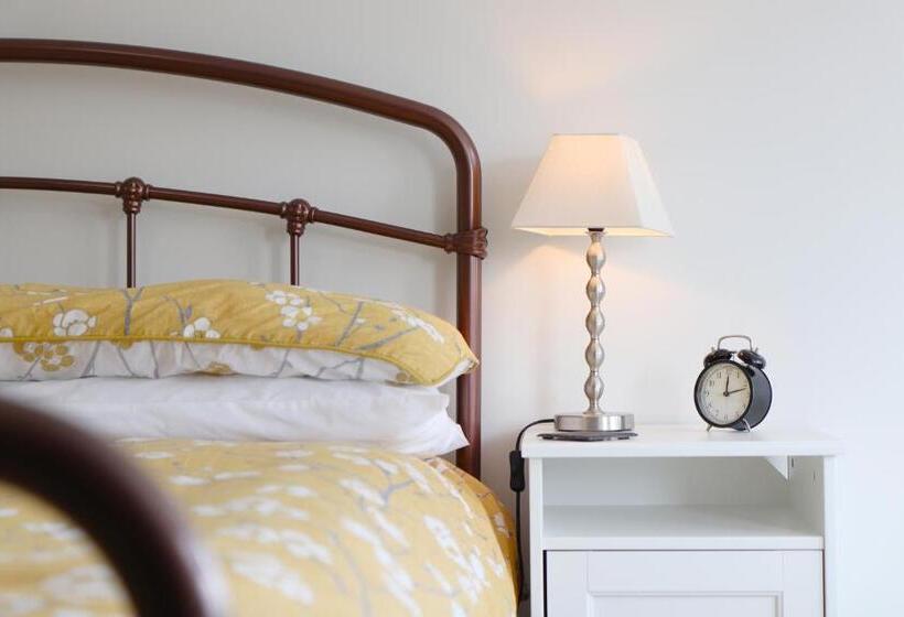 شقة غرفتين, Ellinbrook Guest House