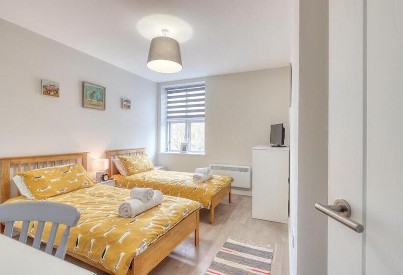 شقة غرفتين, Ellinbrook Guest House