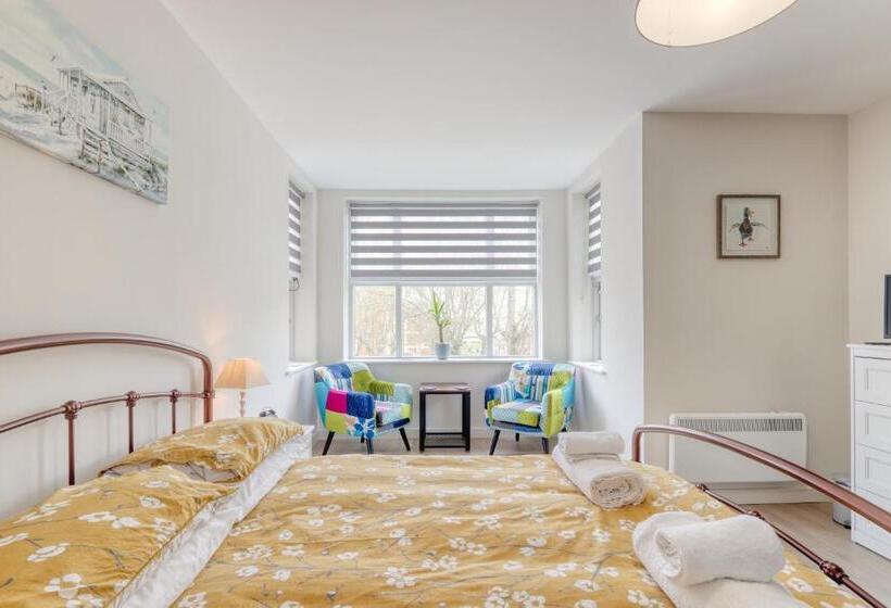 شقة غرفتين, Ellinbrook Guest House