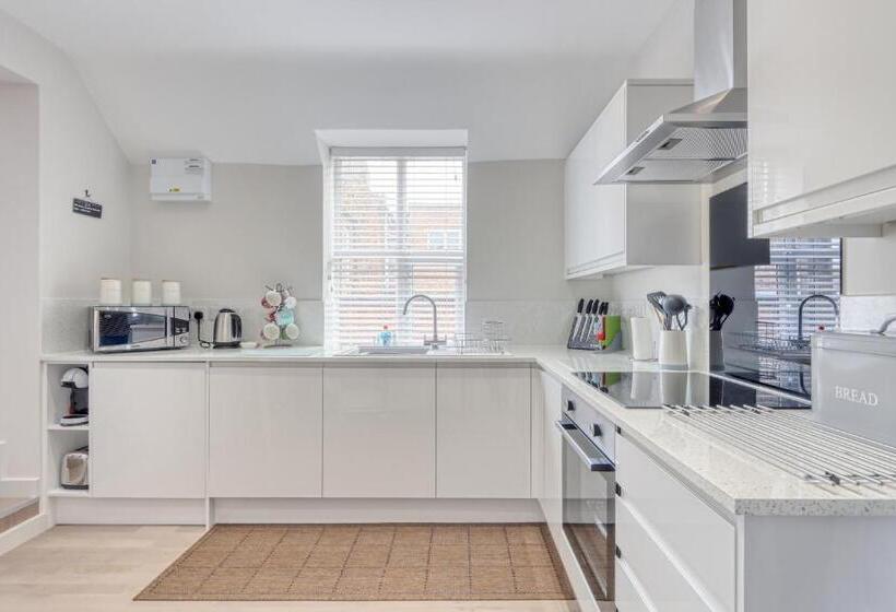 شقة غرفتين, Ellinbrook Guest House