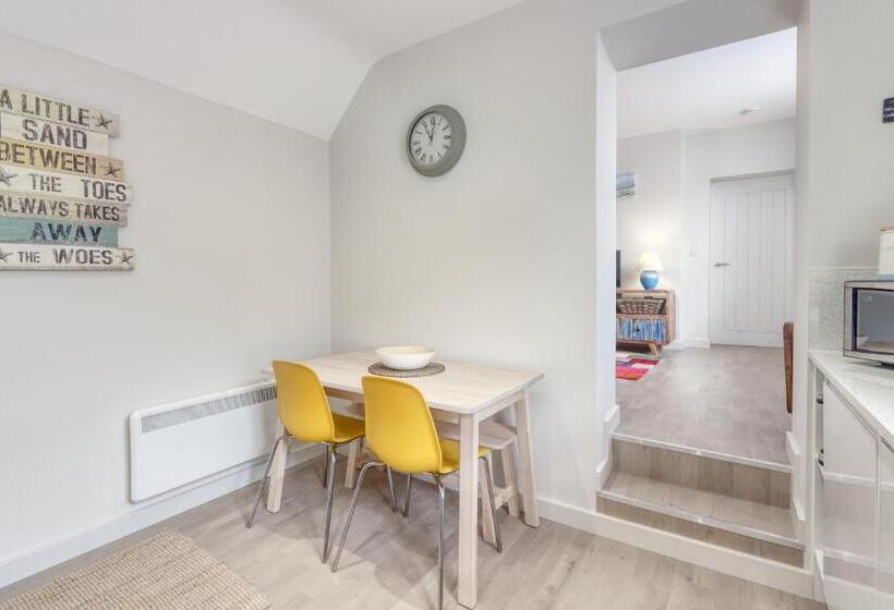 Апартаменты 2 Спальни, Ellinbrook Guest House