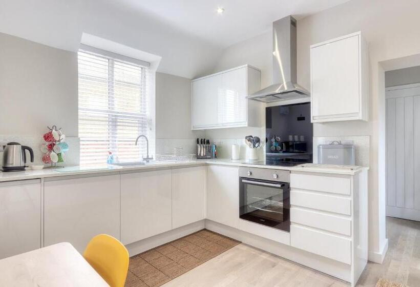 شقة غرفتين, Ellinbrook Guest House