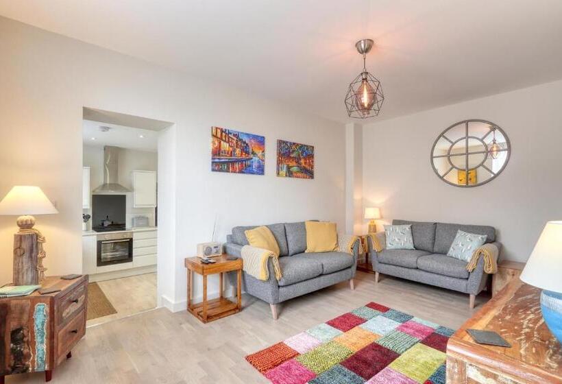 شقة غرفتين, Ellinbrook Guest House