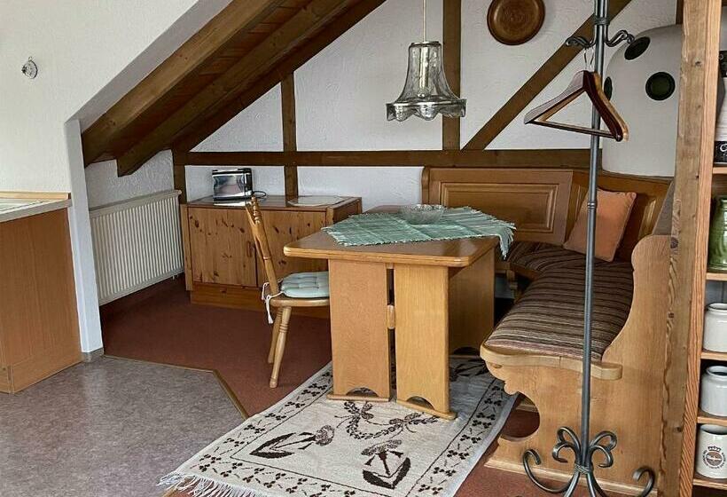 דירה בת חדר שינה 1 עם מרפסת, Garni Vitamari