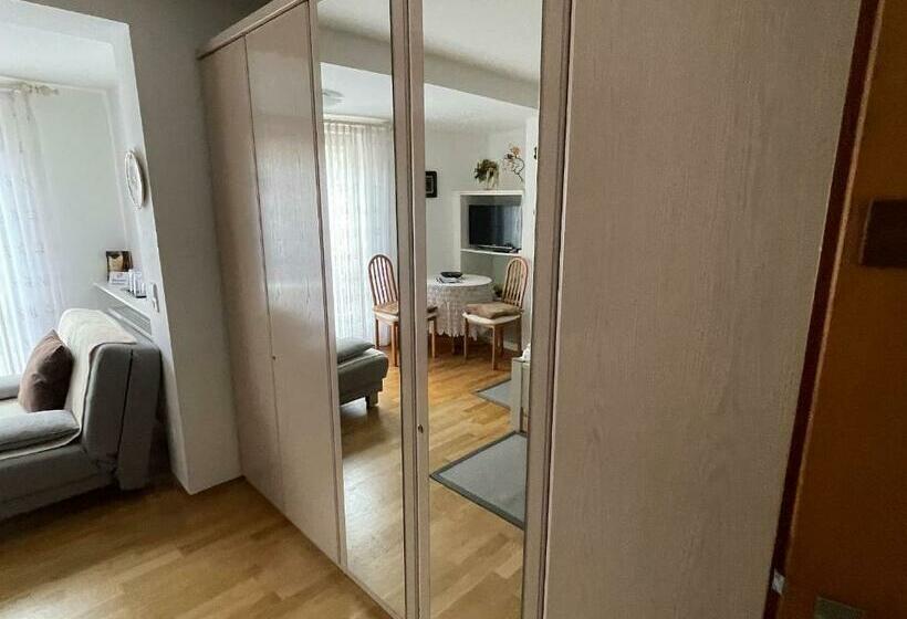 חדר סטנדרט עם מרפסת, Garni Vitamari