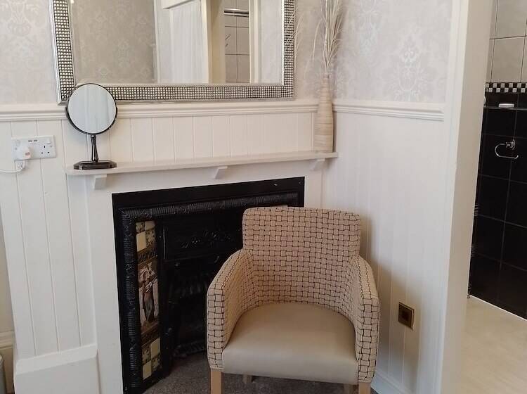 חדר דלוקס, Sunflower Lodge