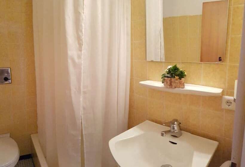 Quarto standard, Gasthaus Zum Kreuz