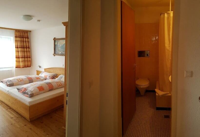 Quarto Triplo Standart, Gasthaus Zum Kreuz