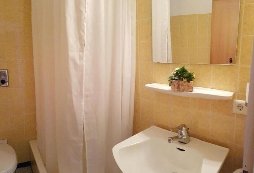 Quarto standard, Gasthaus Zum Kreuz